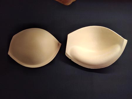 Kagyló alakú mellemelős mellkosár